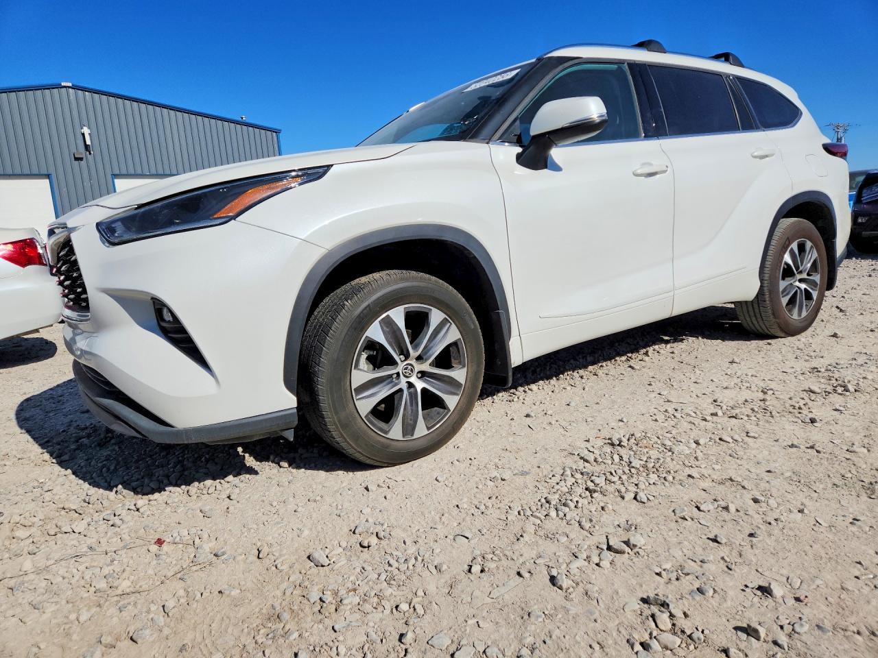 TOYOTA HIGHLANDER