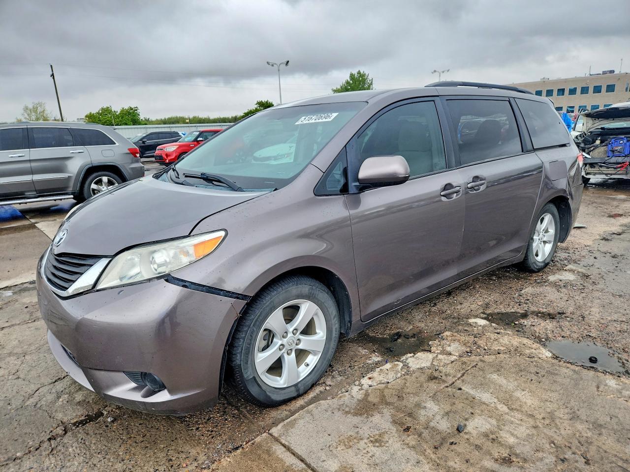 2013 TOYOTA SIENNA — фото 1