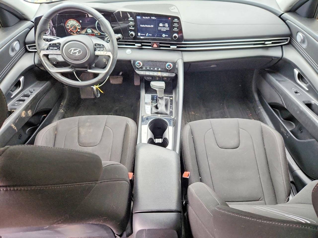 2022 HYUNDAI ELANTRA — фото 8