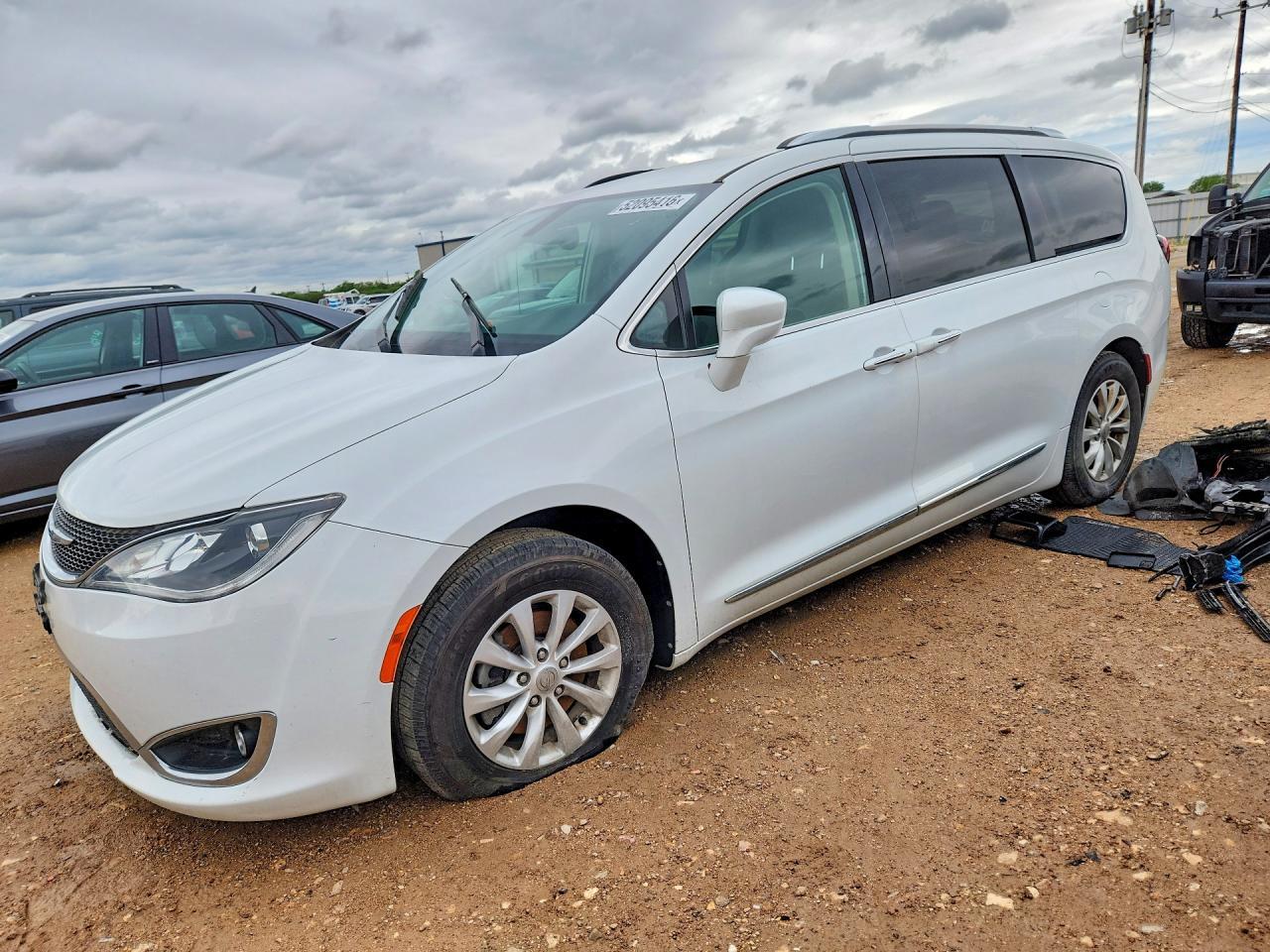 CHRYSLER PACIFICA