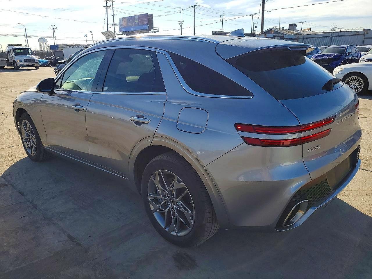 GENESIS GV70