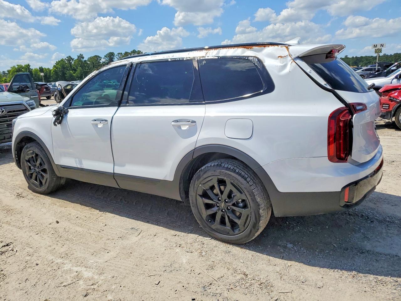 KIA TELLURIDE