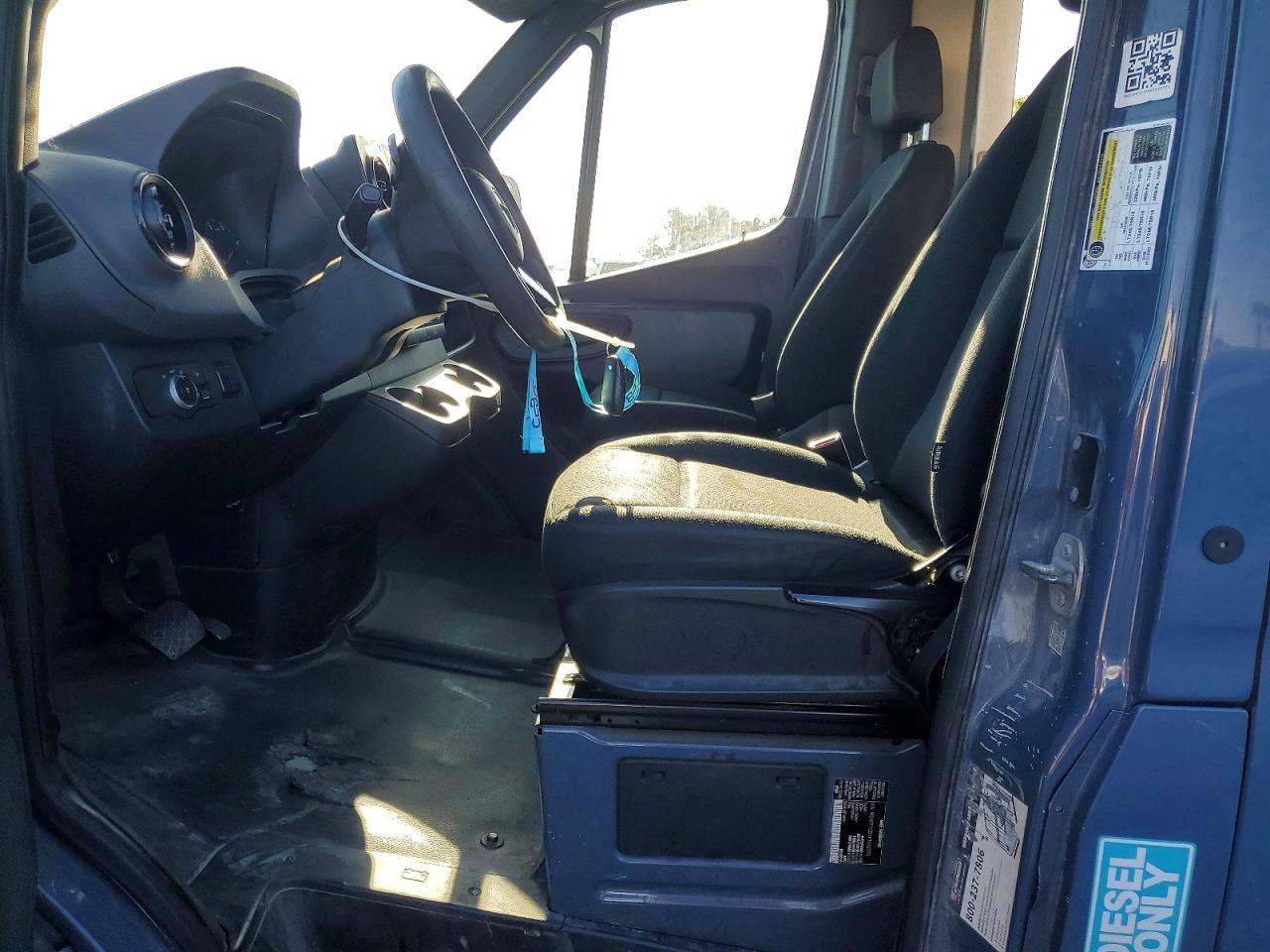 MERCEDES-BENZ SPRINTER
