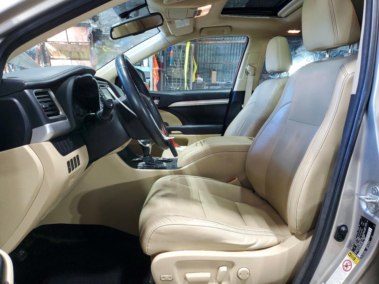 TOYOTA HIGHLANDER