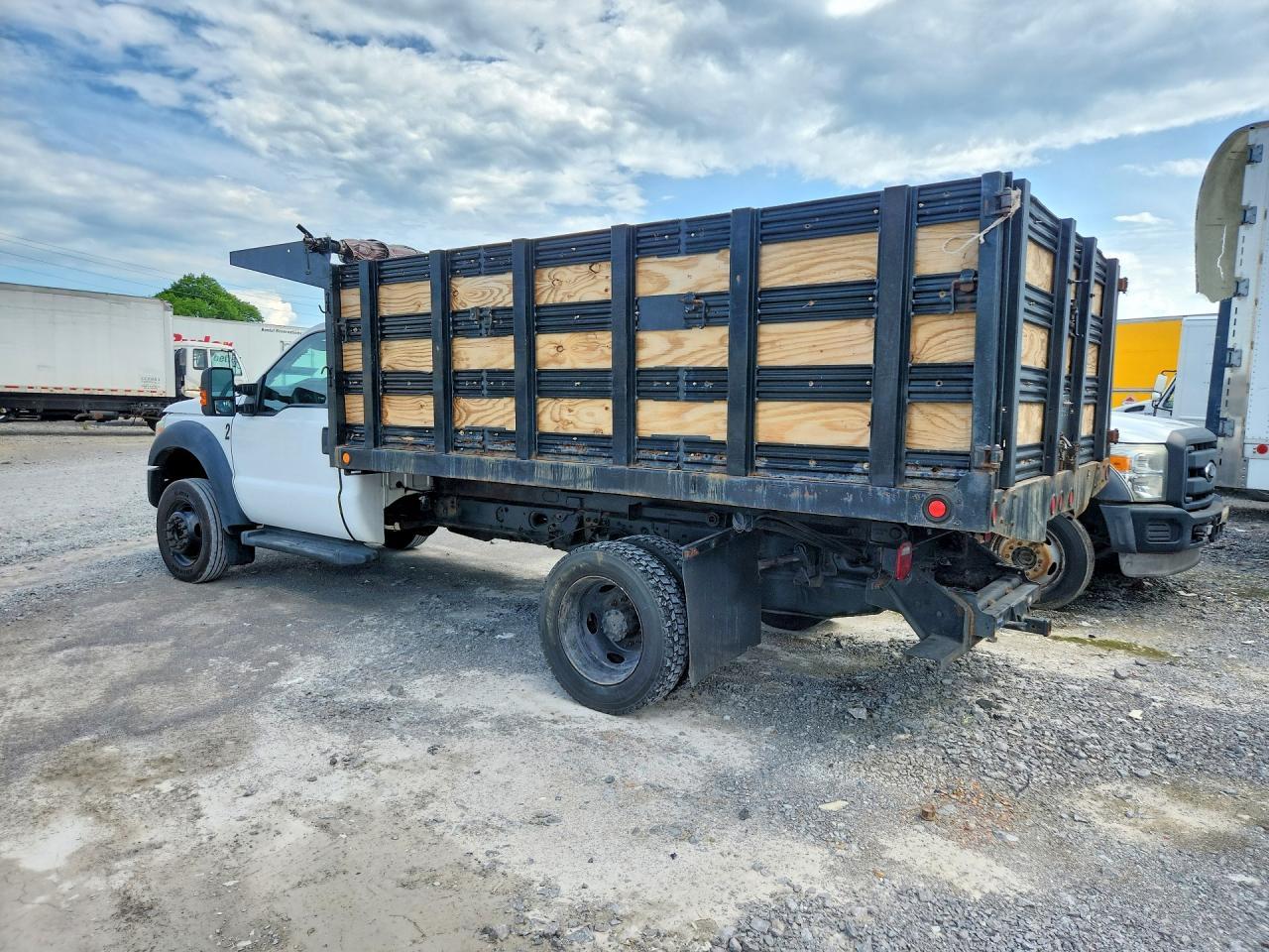 2016 FORD F-550 — фото 2