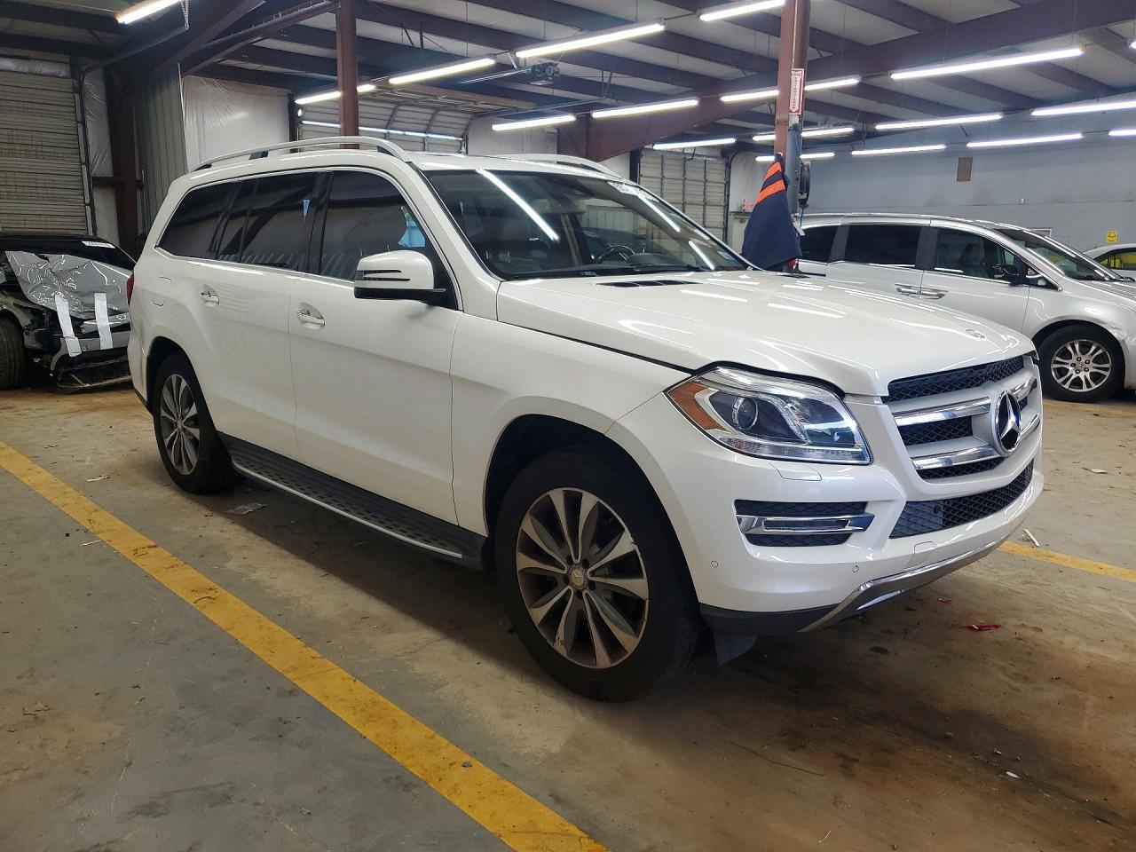 2016 MERCEDES-BENZ GL-CLASS — фото 4