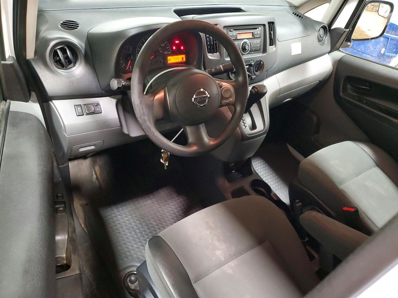 NISSAN NV200