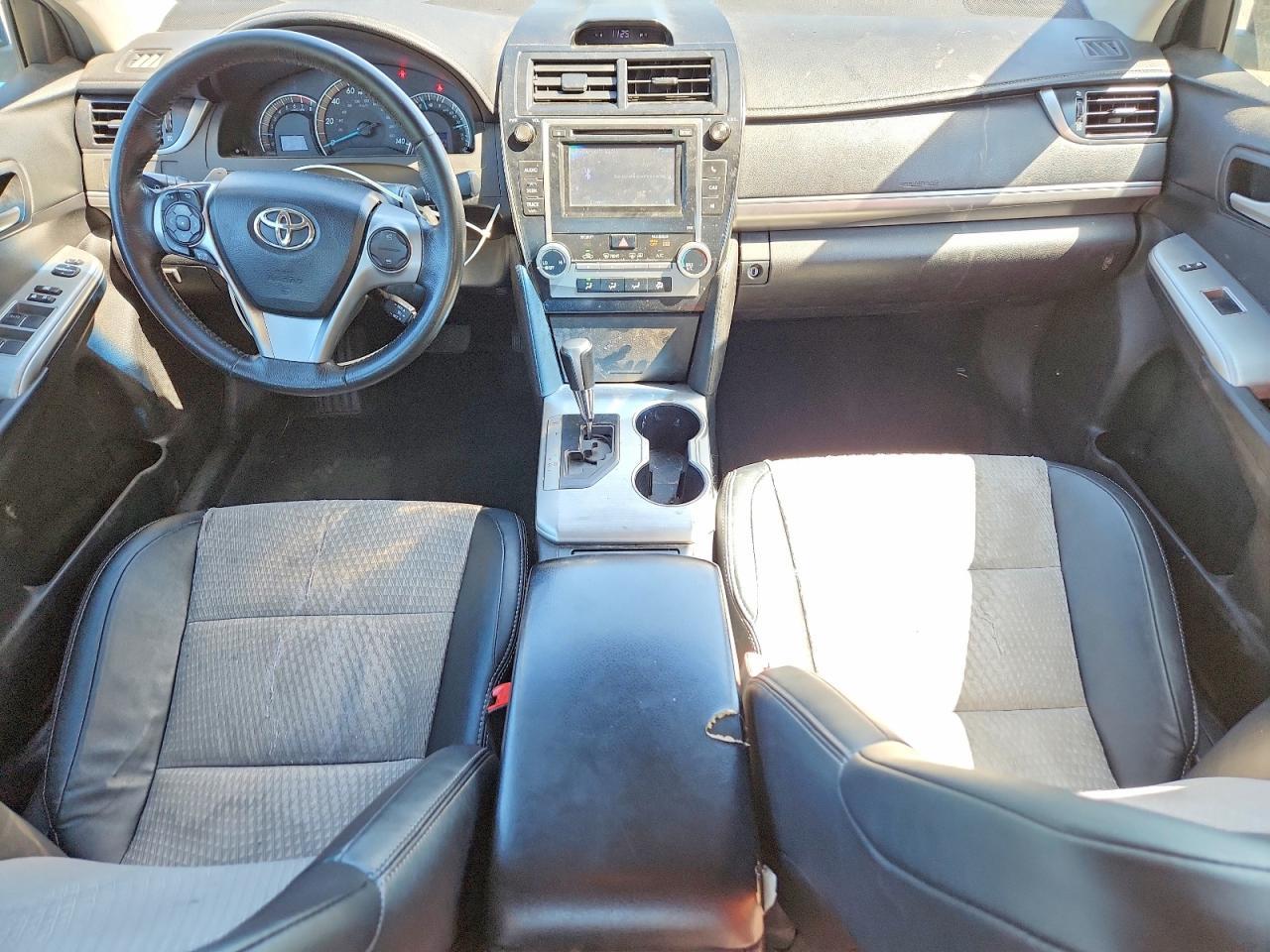 2012 TOYOTA CAMRY — фото 8