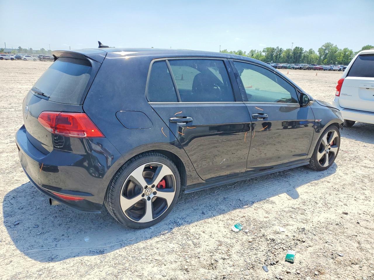 2017 VOLKSWAGEN GOLF GTI — фото 3
