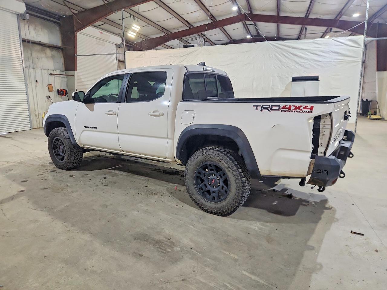 TOYOTA TACOMA