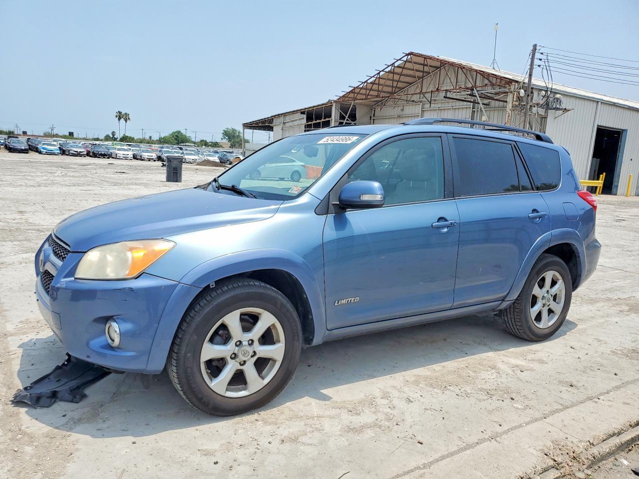 2011 TOYOTA RAV4 — фото 1