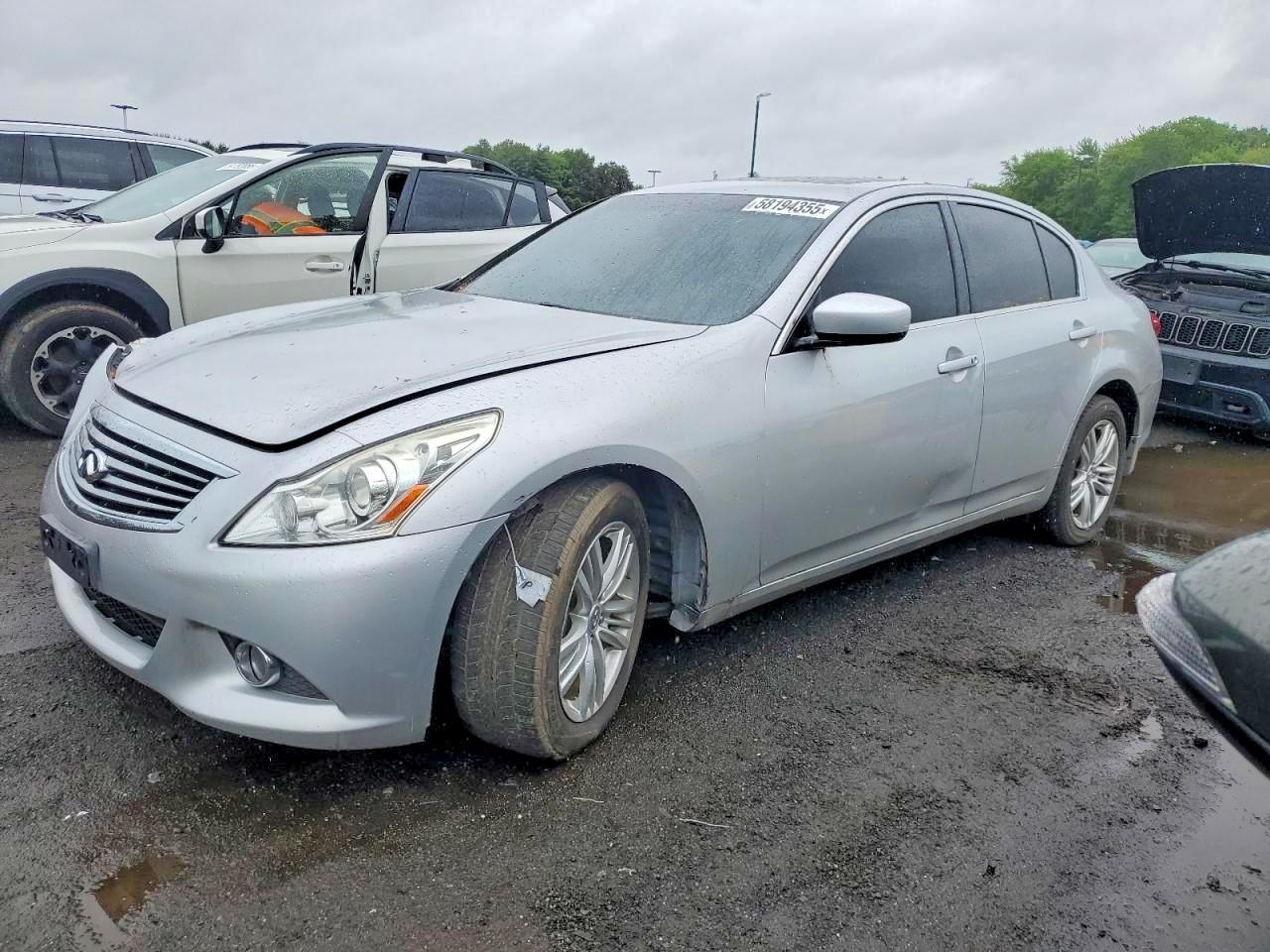 2013 INFINITI G37 — фото 1