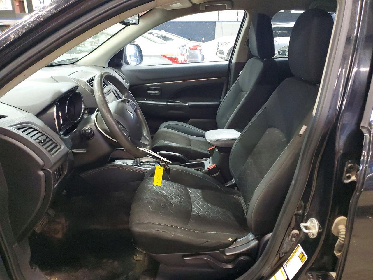 MITSUBISHI OUTLANDER SPORT