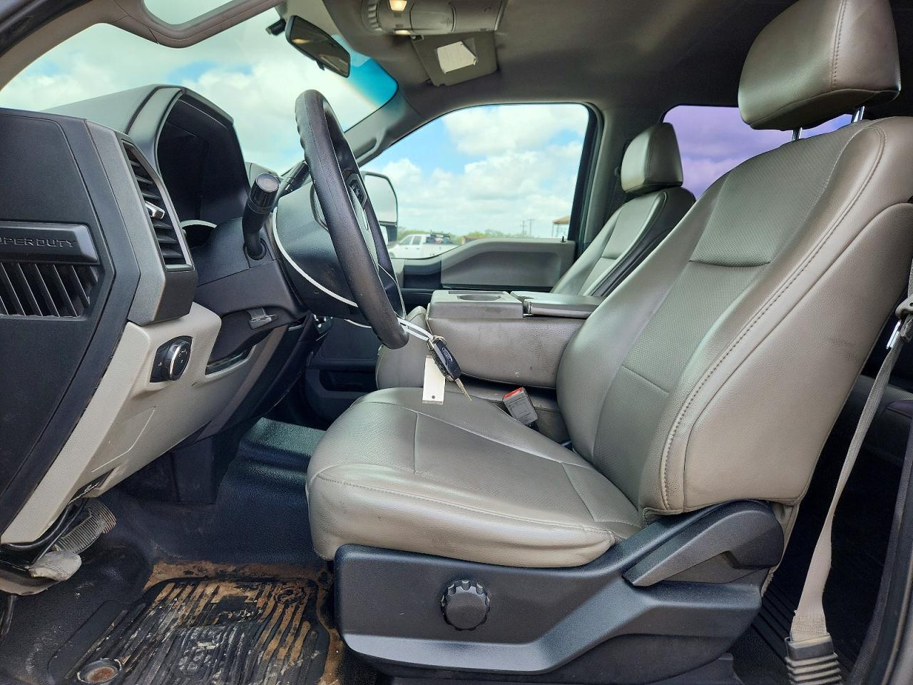 2019 FORD F-350 — фото 7