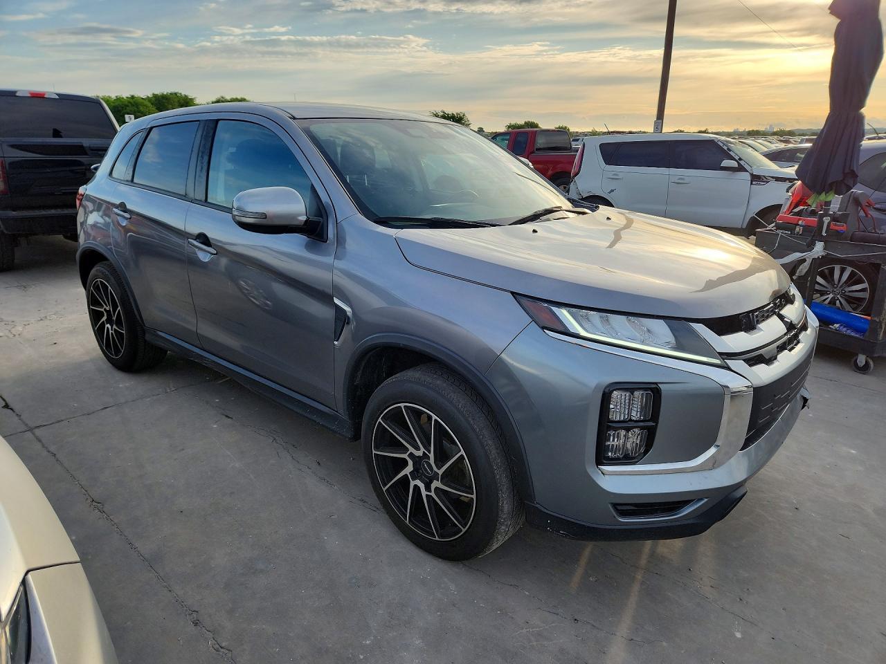MITSUBISHI OUTLANDER SPORT
