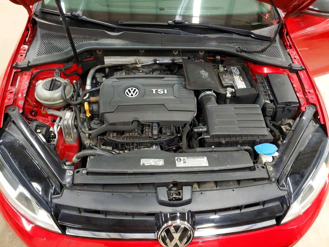 VOLKSWAGEN GOLF SPORTSVAN