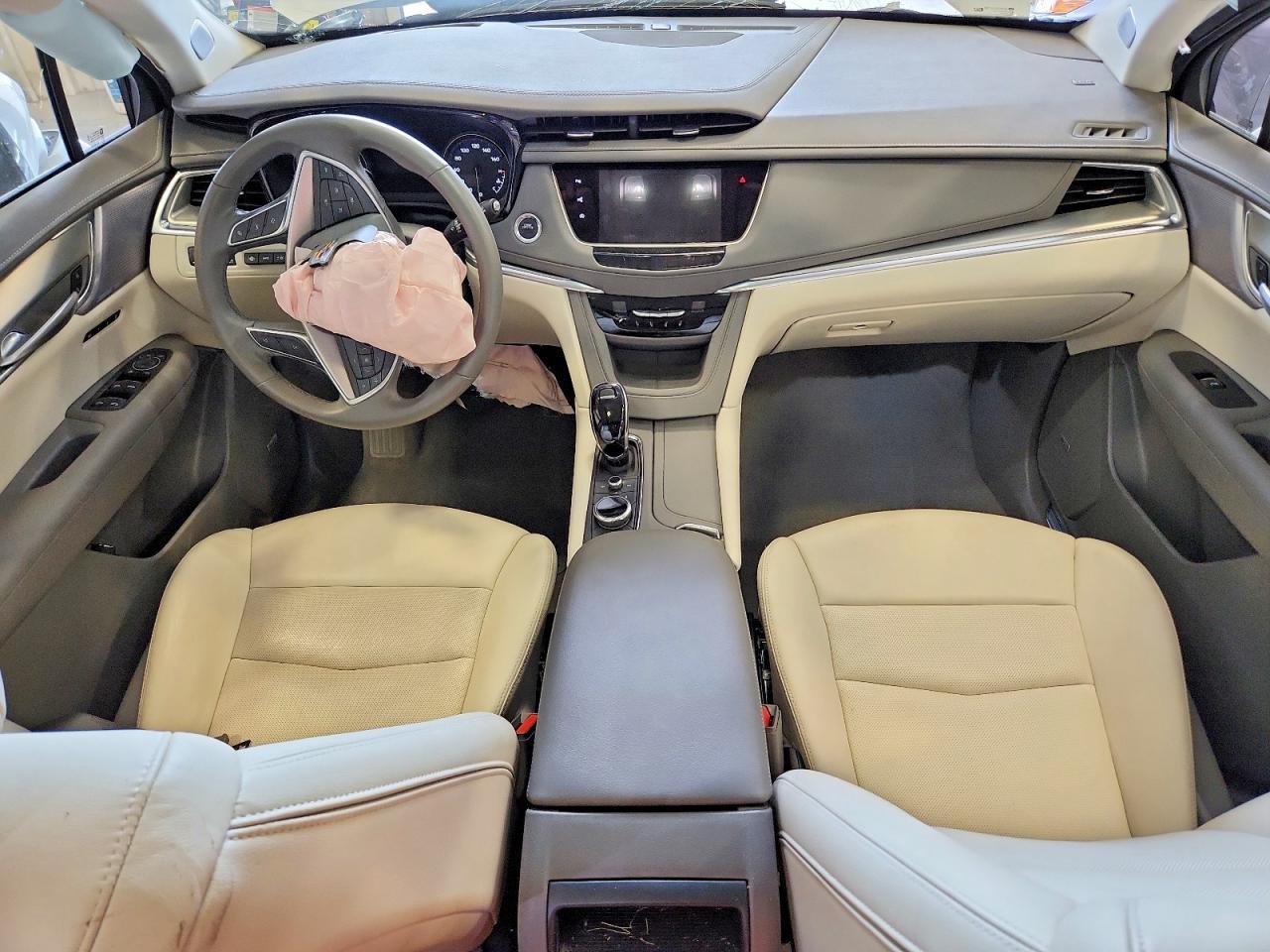 2025 CADILLAC XT5 — фото 8