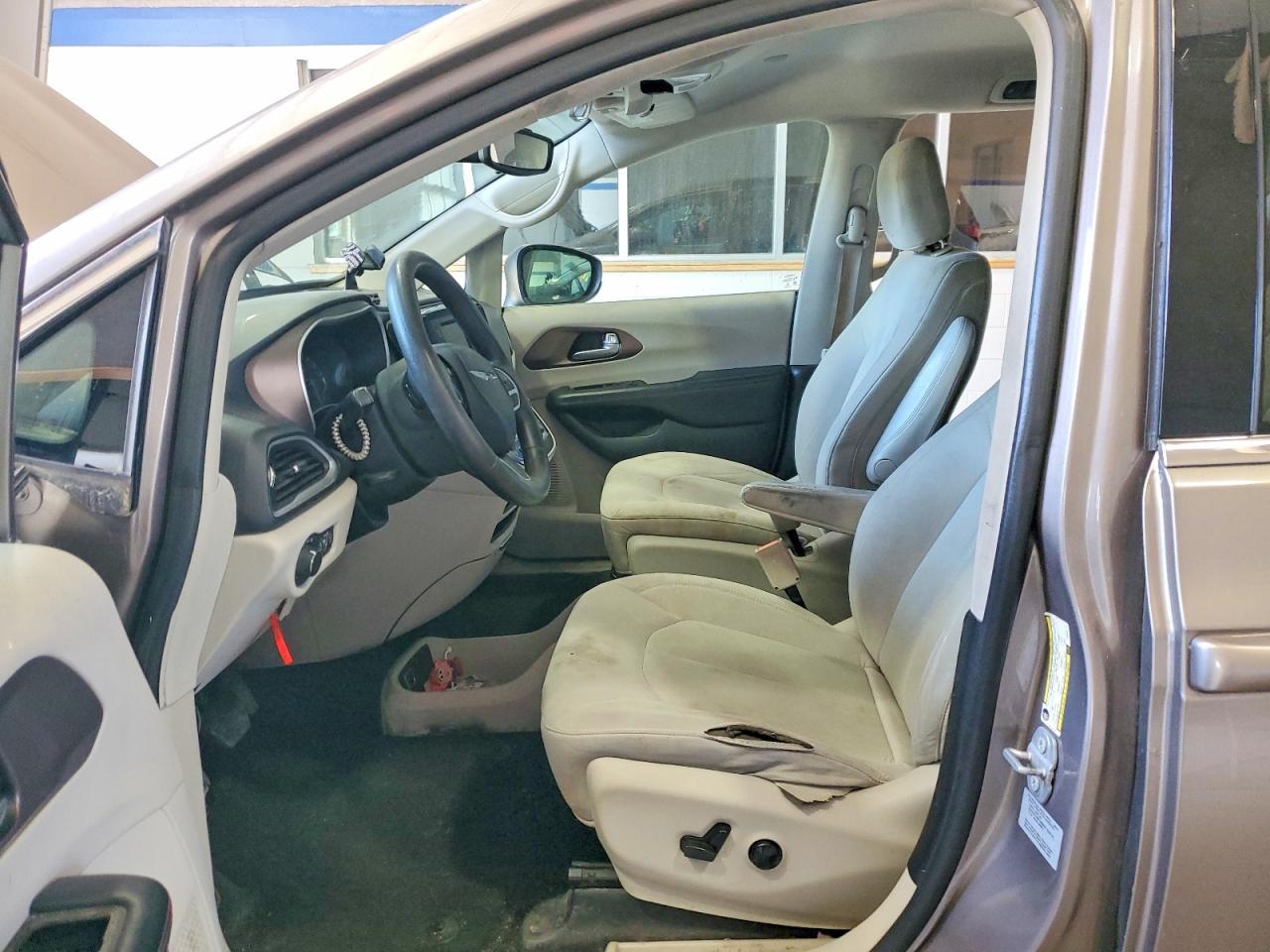 CHRYSLER PACIFICA