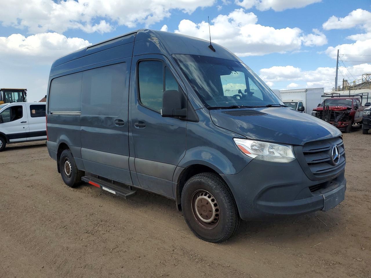 MERCEDES-BENZ SPRINTER
