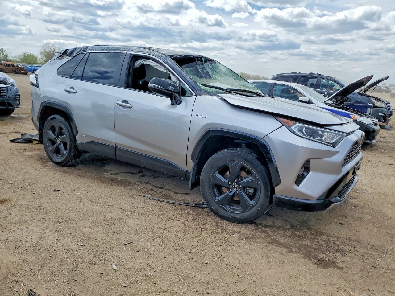 2020 TOYOTA RAV4 HYBRID — фото 4