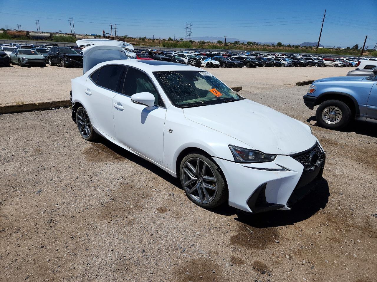 LEXUS IS