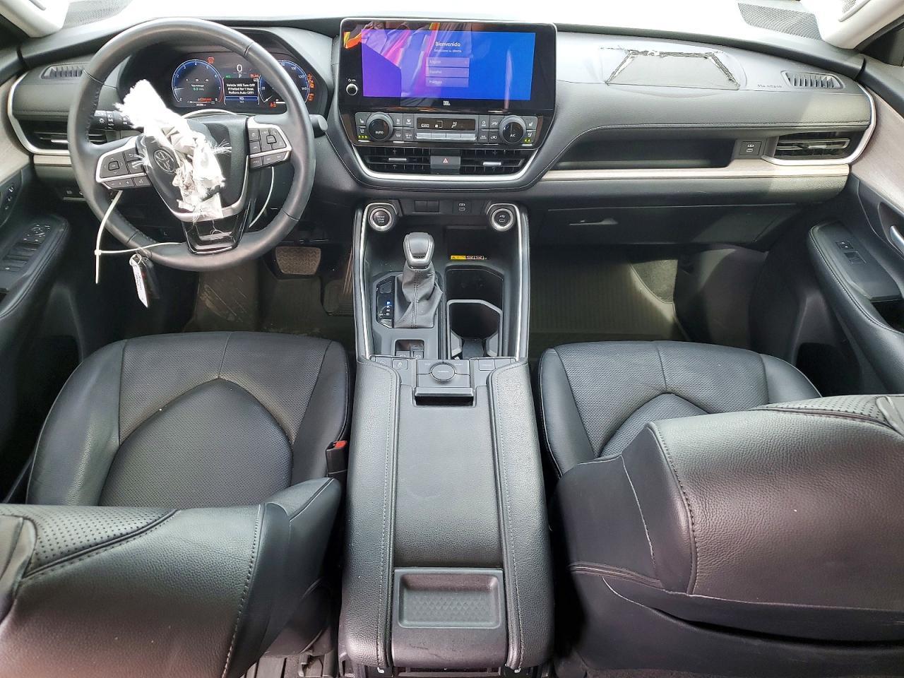 TOYOTA HIGHLANDER