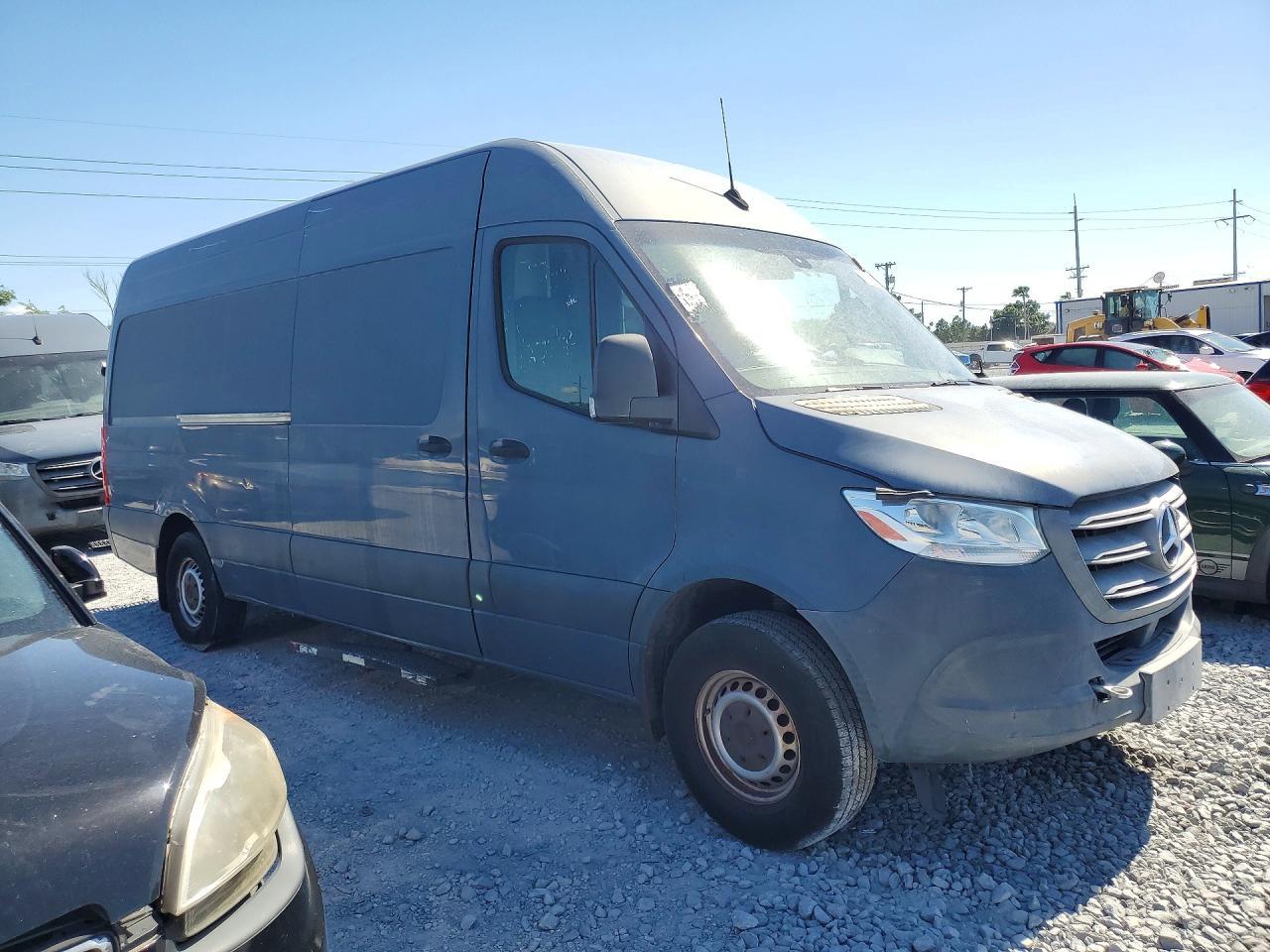 MERCEDES-BENZ SPRINTER