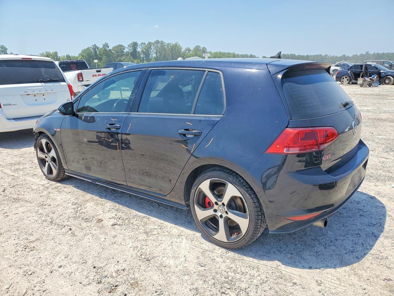 2017 VOLKSWAGEN GOLF GTI — фото 2