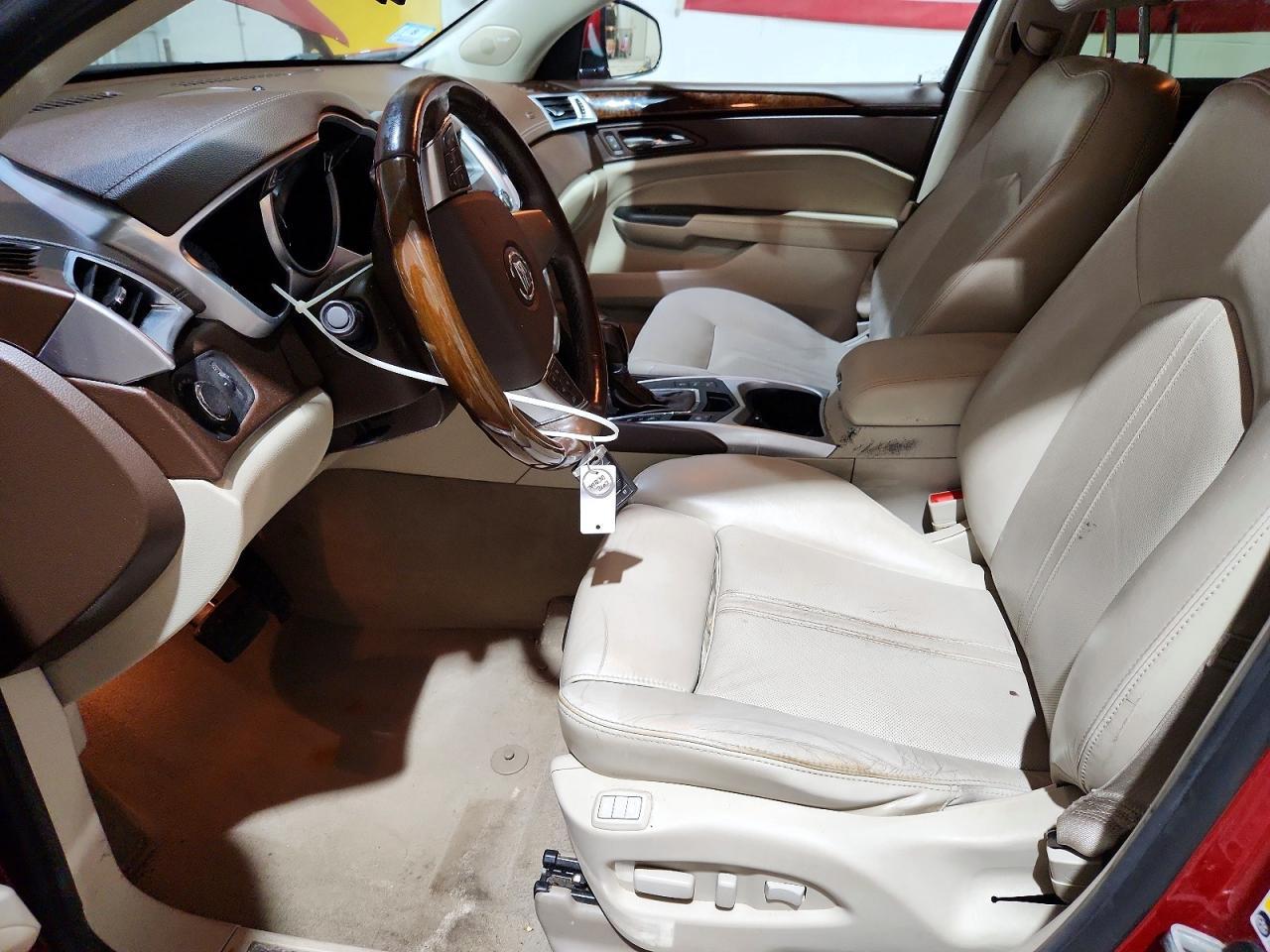CADILLAC SRX