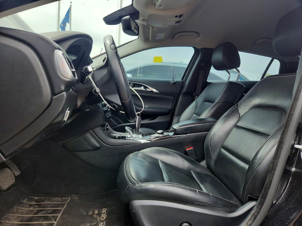 2018 INFINITI QX30 — фото 7