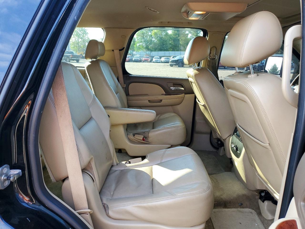 2010 CHEVROLET TAHOE — фото 11