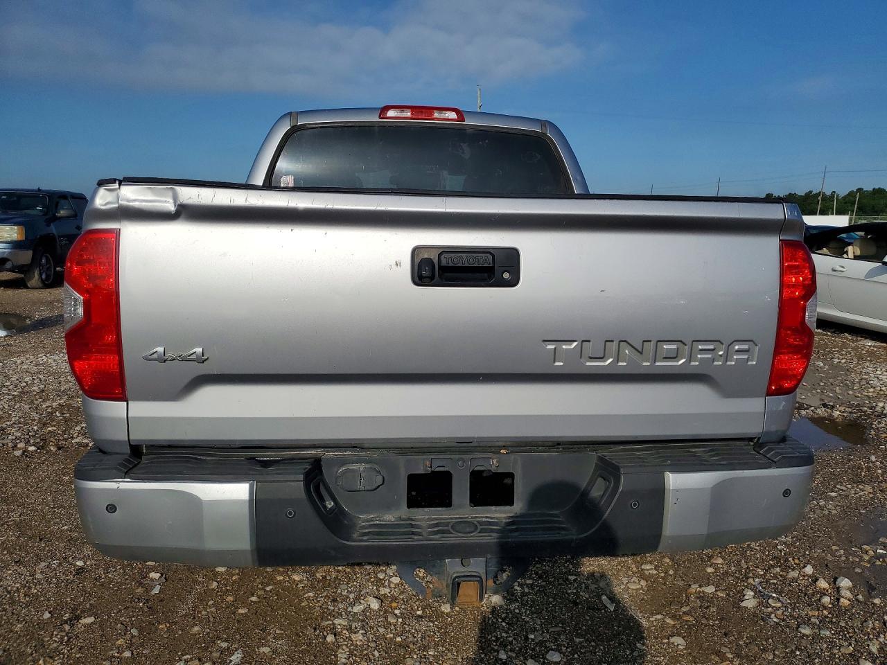 2015 TOYOTA TUNDRA — фото 6