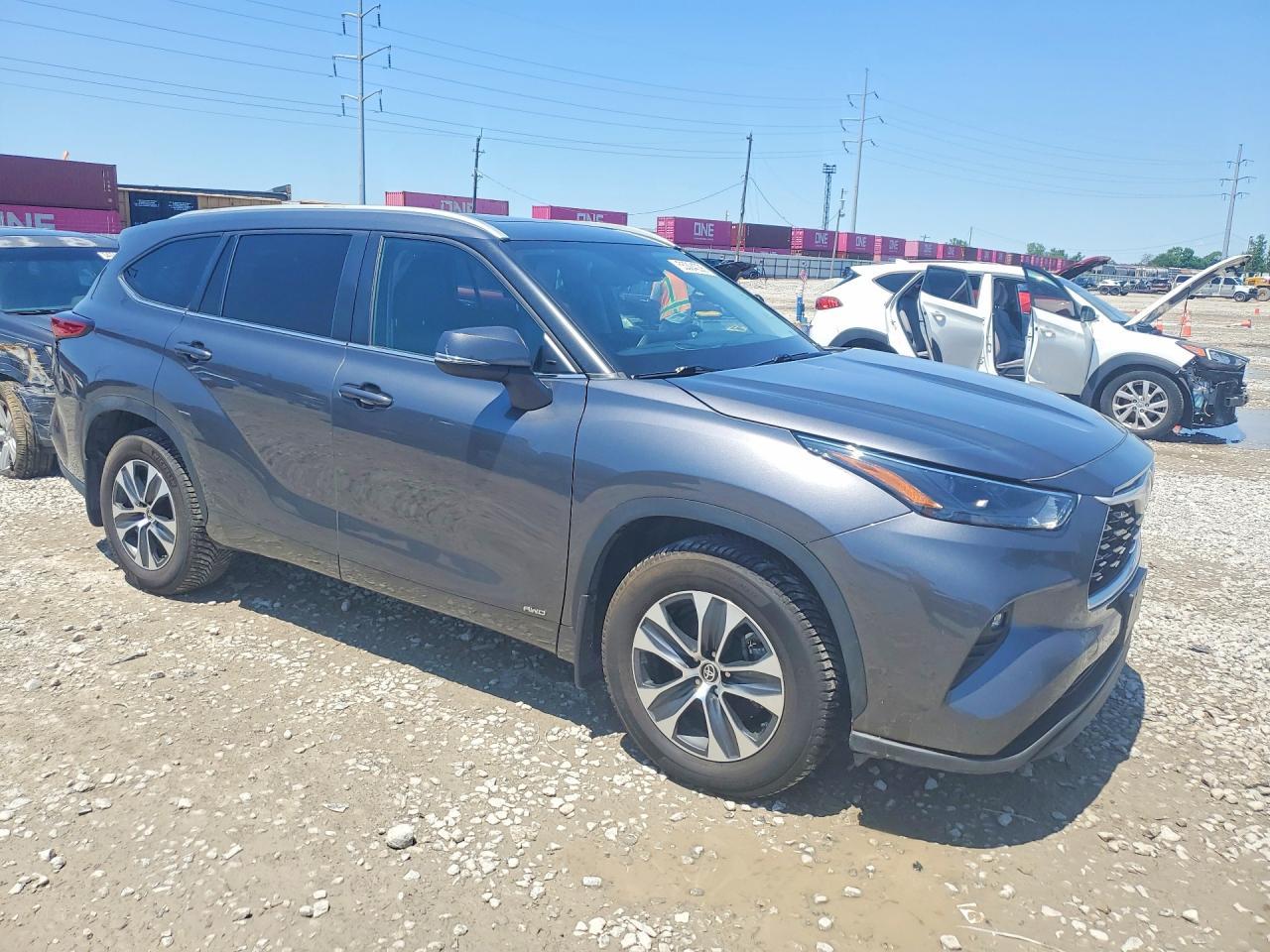 TOYOTA HIGHLANDER HYBRID