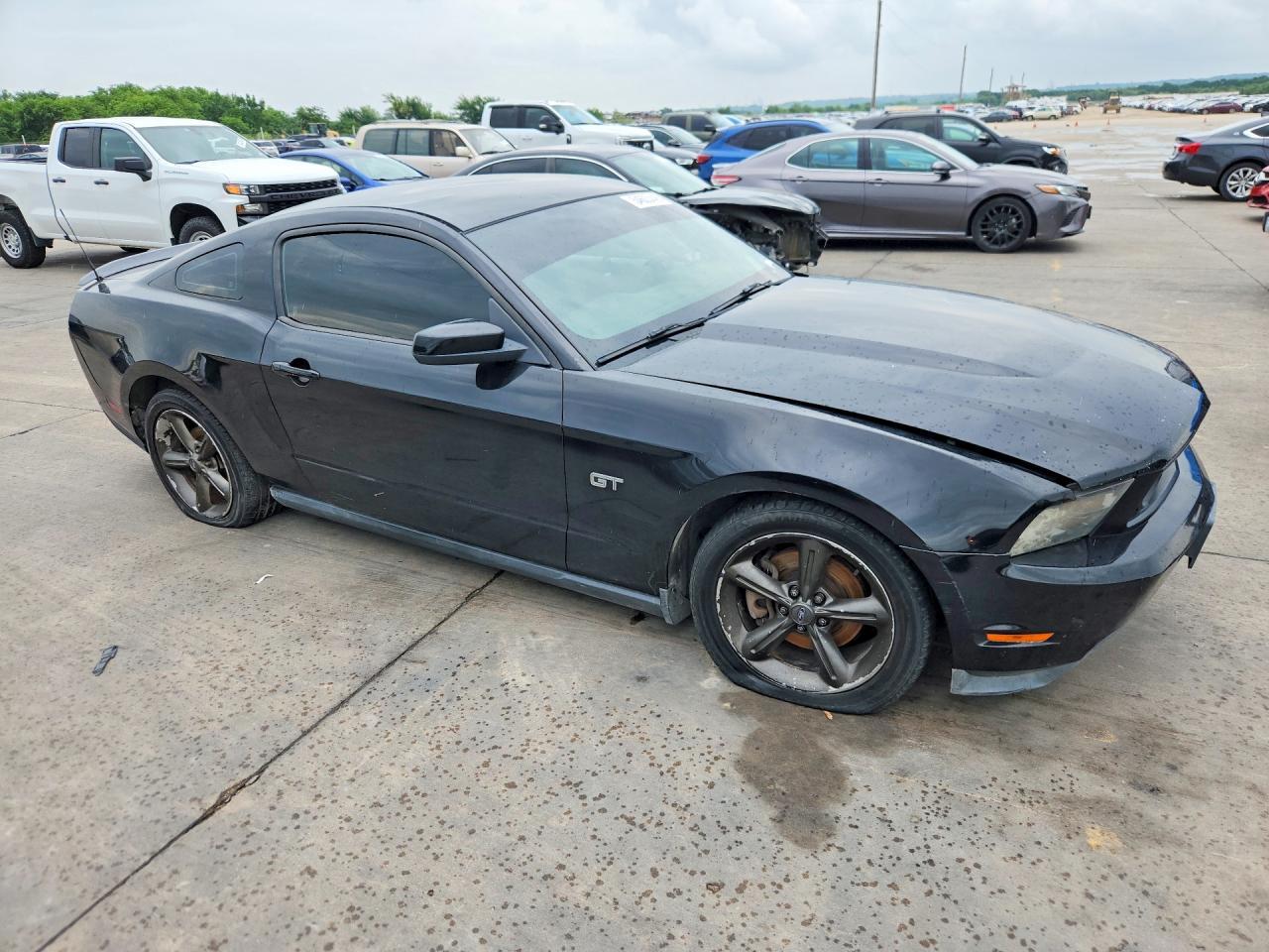 FORD MUSTANG