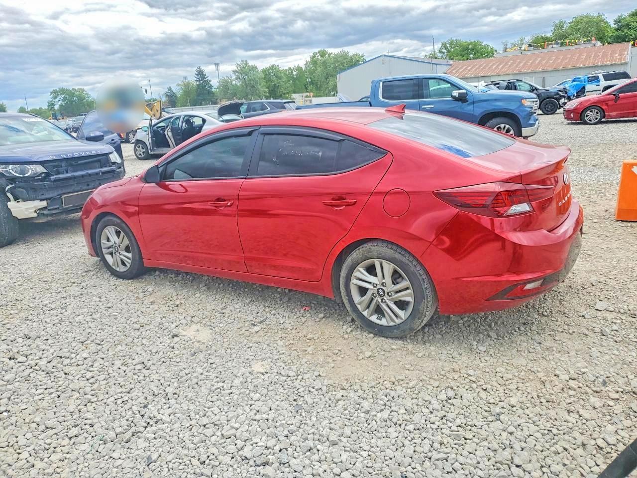 HYUNDAI ELANTRA