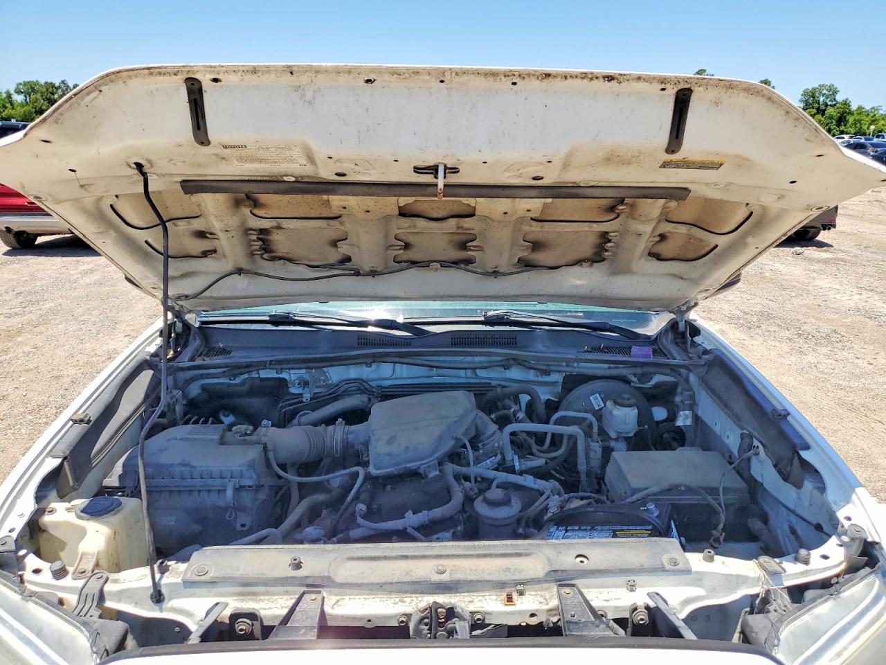 TOYOTA TACOMA