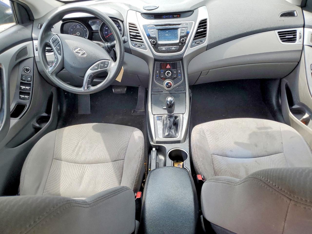 2016 HYUNDAI ELANTRA — фото 8