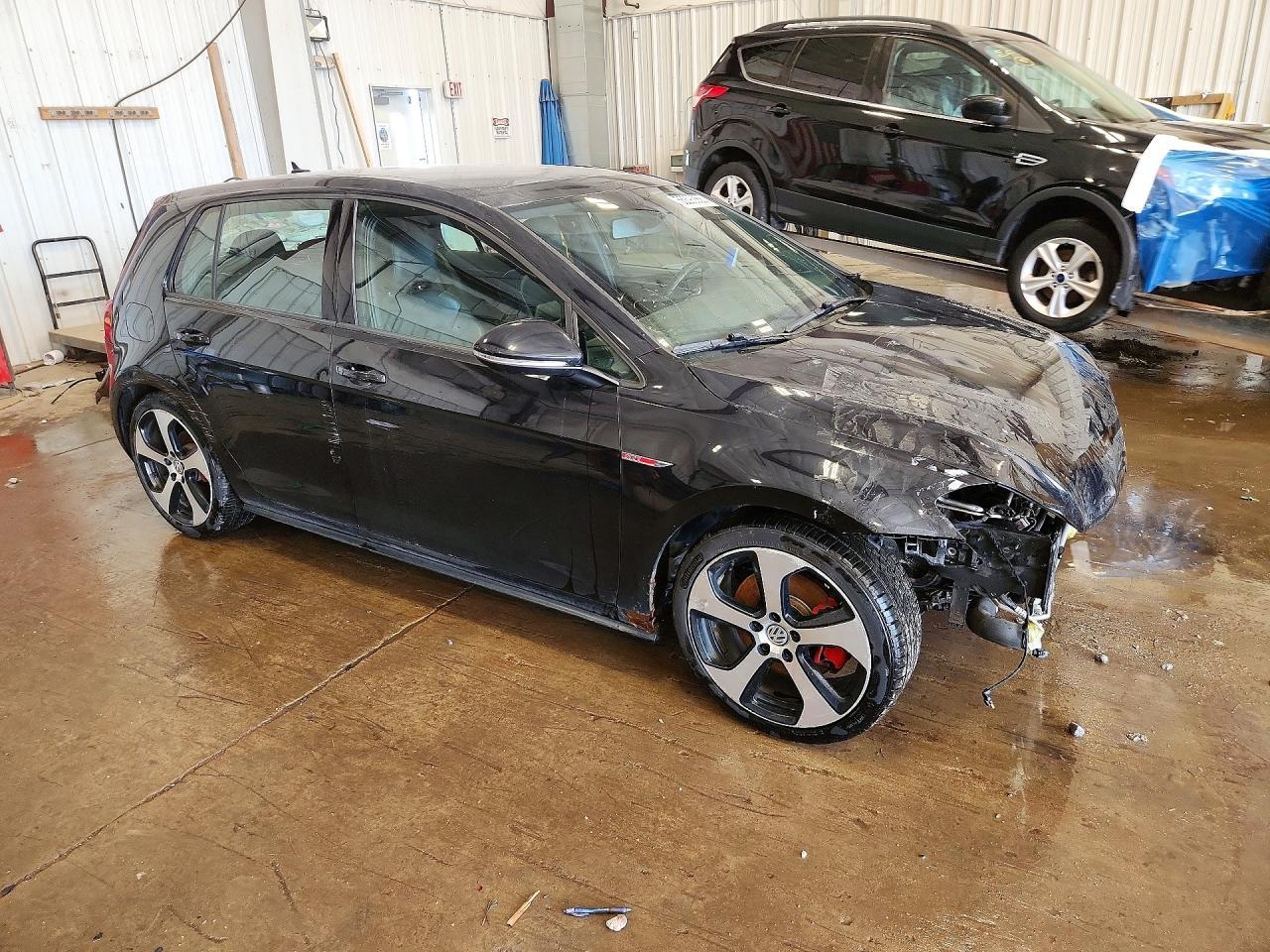 2015 VOLKSWAGEN GOLF GTI — фото 4