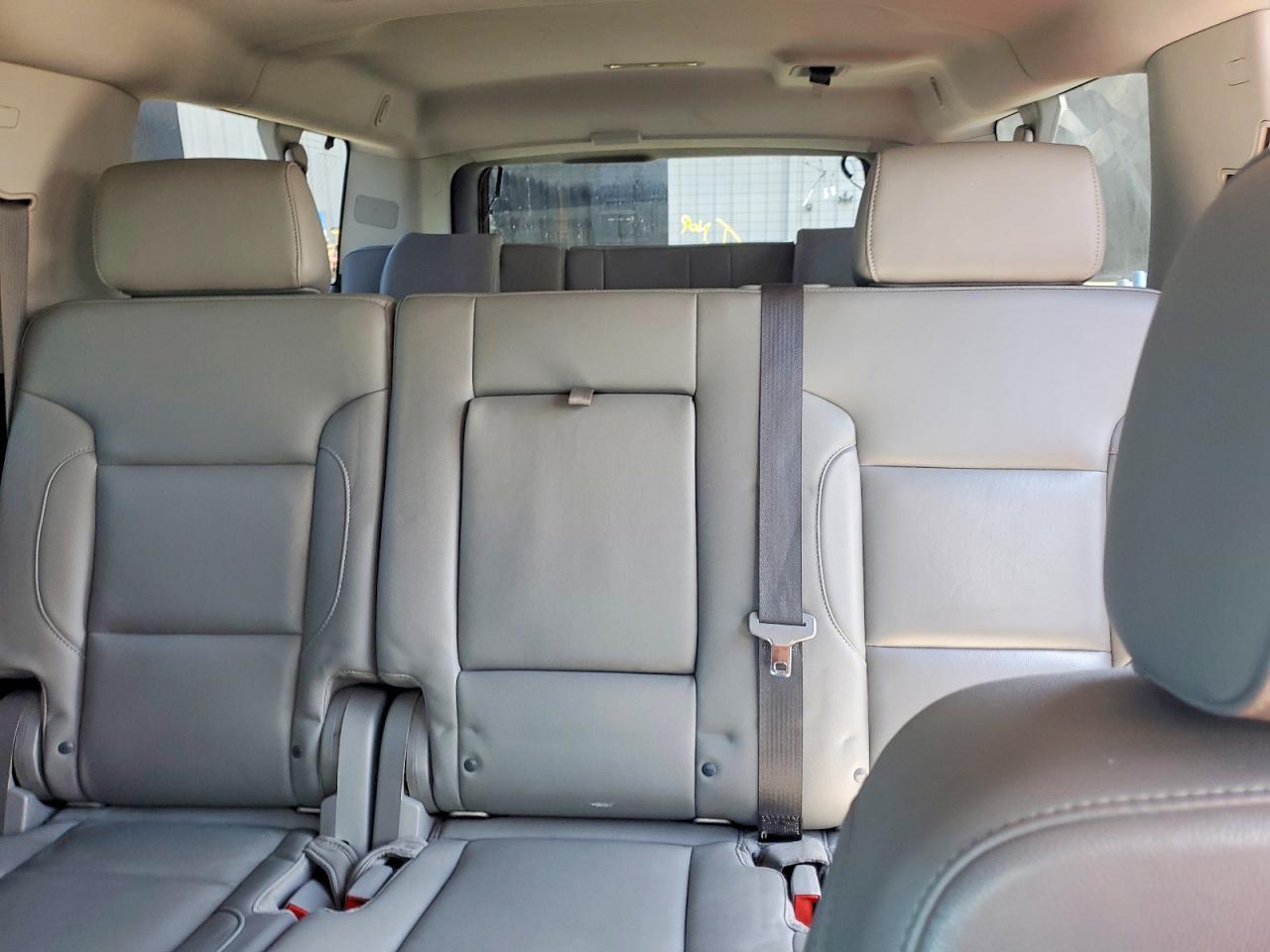 CHEVROLET SUBURBAN
