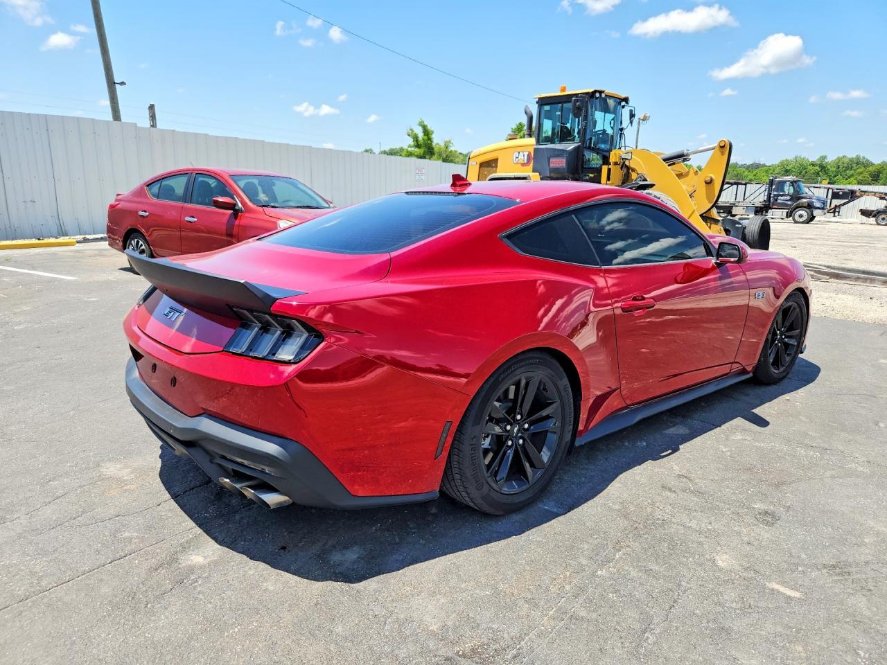 FORD MUSTANG