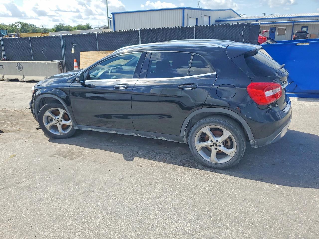 MERCEDES-BENZ GLA-CLASS