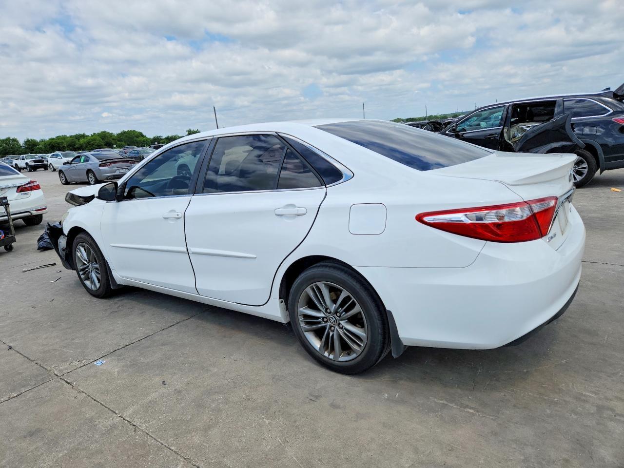 2015 TOYOTA CAMRY — фото 2