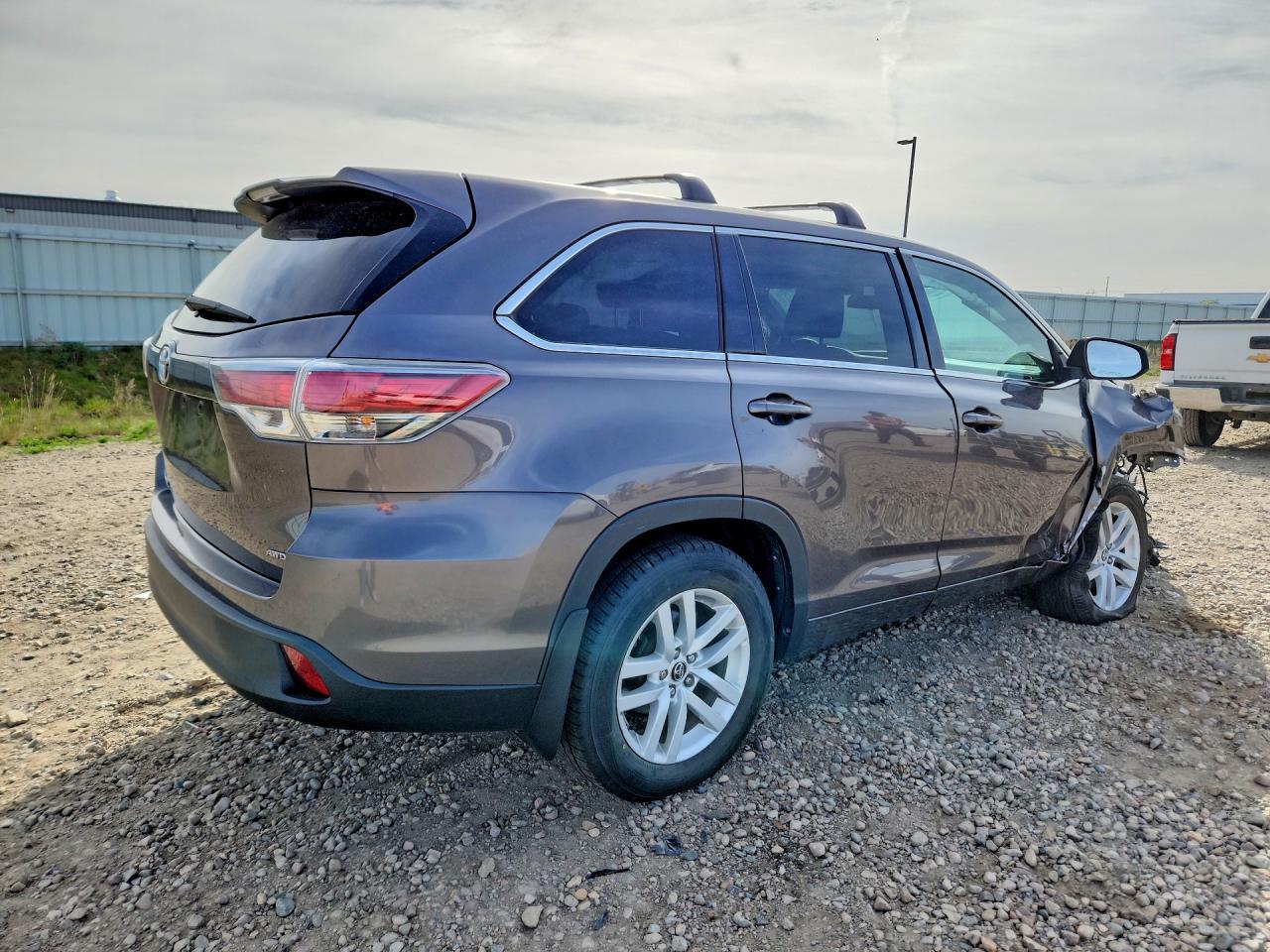 2016 TOYOTA HIGHLANDER — фото 3