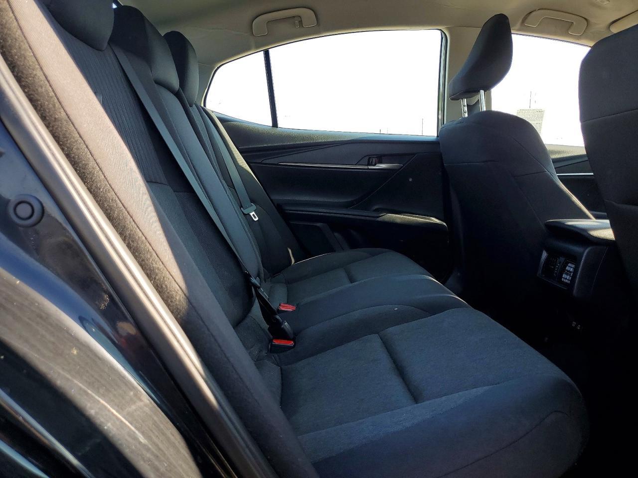TOYOTA CAMRY HYBRID