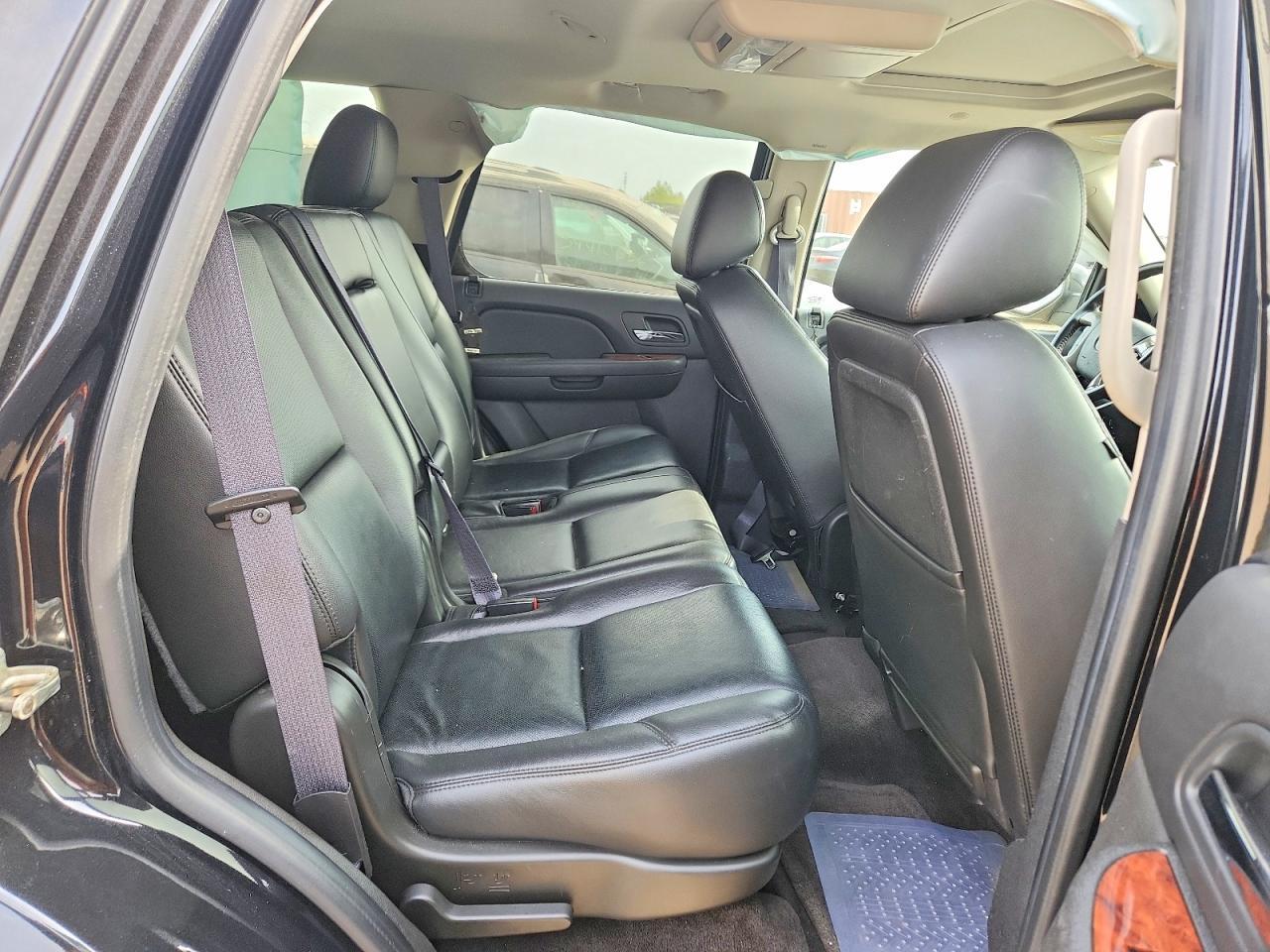 2011 GMC YUKON — фото 10