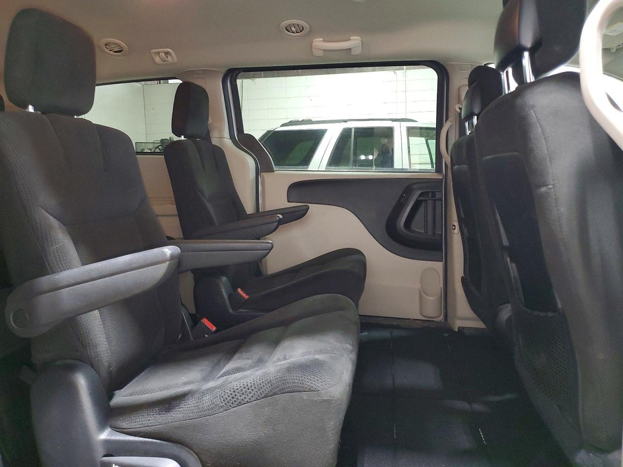 2016 DODGE GRAND CARAVAN — фото 11