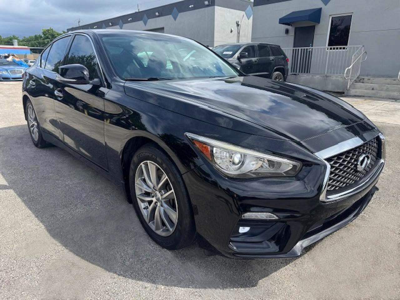 INFINITI Q50