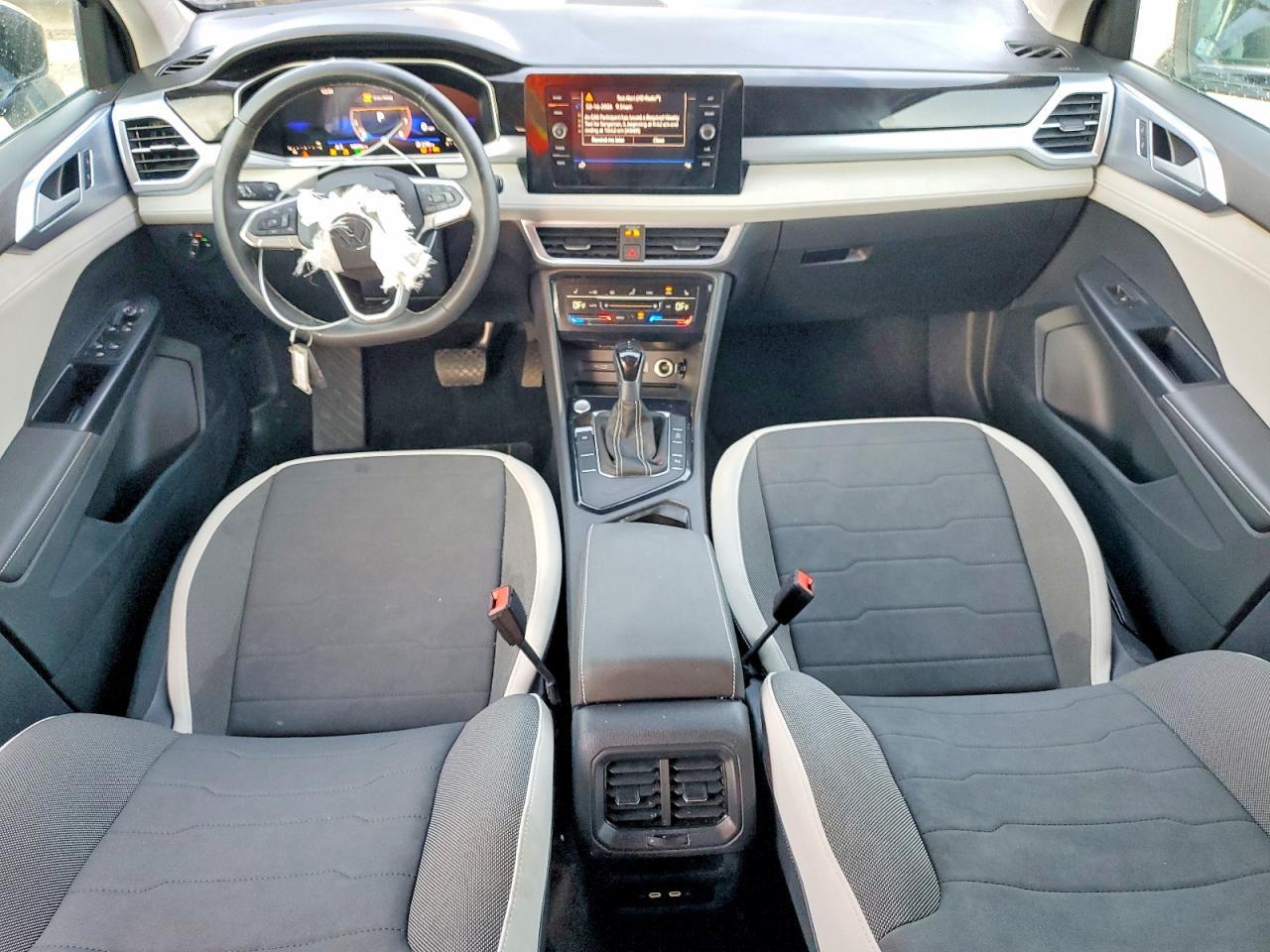 VOLKSWAGEN TAOS