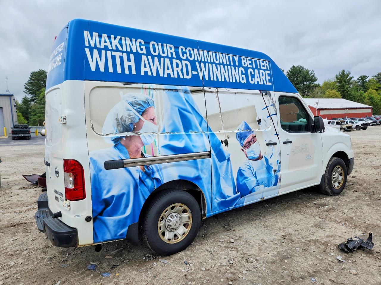 2014 NISSAN NV2500 — фото 3