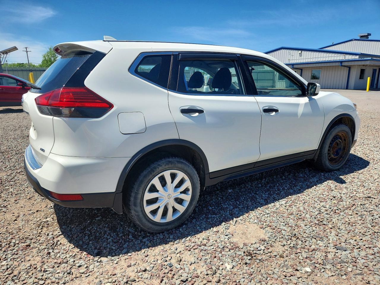 2017 NISSAN ROGUE — фото 3
